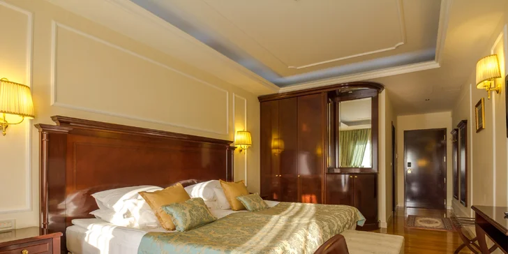 Luxusný hotel v slnečnej Dalmácii s polpenziou a neobmedzeným vstupom do wellness