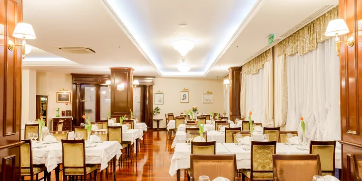 Luxusný hotel v slnečnej Dalmácii s polpenziou a neobmedzeným vstupom do wellness