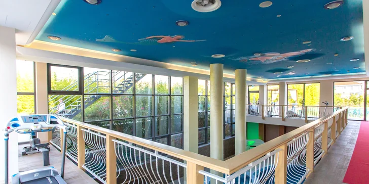 Luxusný hotel v slnečnej Dalmácii s polpenziou a neobmedzeným vstupom do wellness