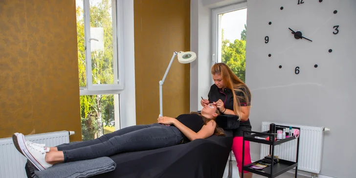 Lash lifting a laminácia, úprava obočia, 3D mihalnice alebo microblading