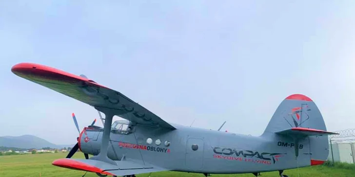 Neopísateľný výlet legendárnym dvojplošníkom ANTONOV AN-2 pre 1 až 12 osôb