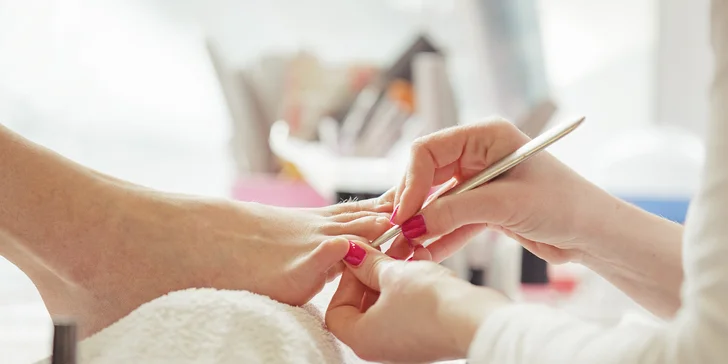 Krásne a zdravé nohy vďaka rôznym druhom pedikúr v Natally Beauty