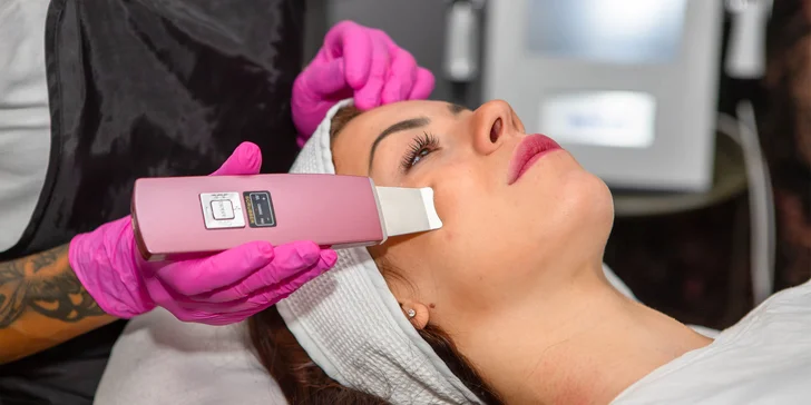 Hĺbkové kolagénové ošetrenia tváre v salóne LW Brows