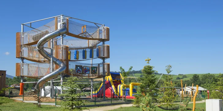 Deň plný zábavy vo FUN CENTRE na Liptove: 3D Bludisko, lezecká stena, trampolíny, bikepark, kids zóna