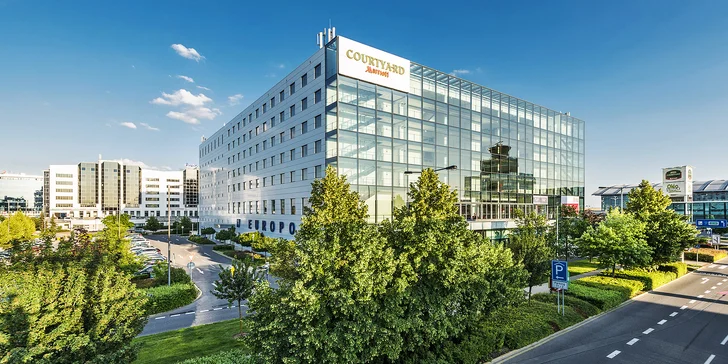 Ubytovanie v hoteli Marriott na letisku Václava Havla s raňajkami či polopenziou