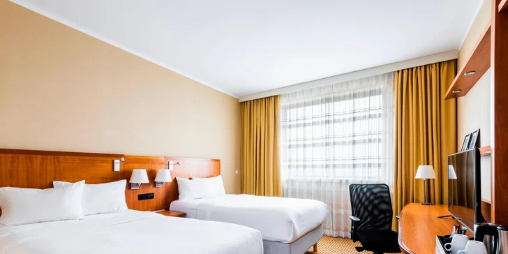 Ubytovanie v hoteli Marriott na letisku Václava Havla s raňajkami či polopenziou