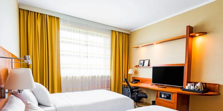 Ubytovanie v hoteli Marriott na letisku Václava Havla s raňajkami či polopenziou
