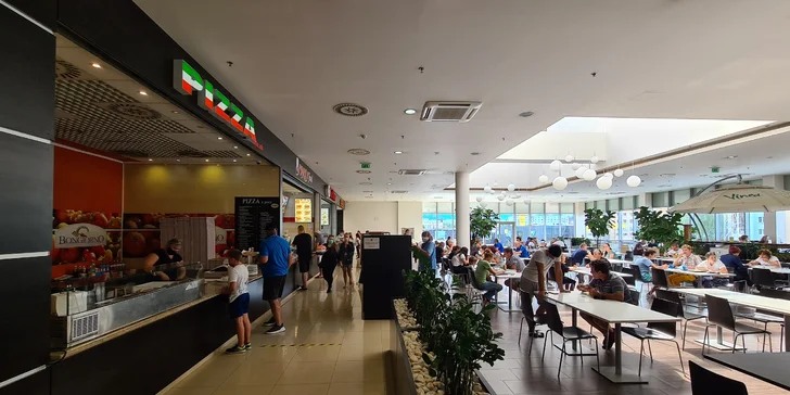Celá pizza podla vášho výberu v Bongiorno Pizza Italia
