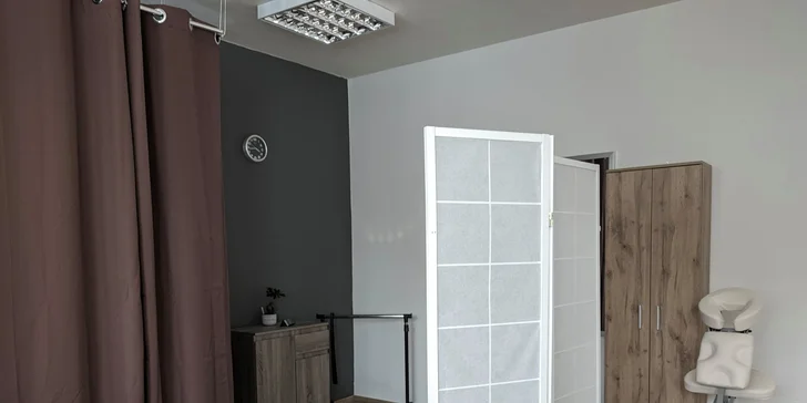Klasická, reflexná, športová či medová masáž, lymfodrenáž alebo uvoľňujúca masáž nôh