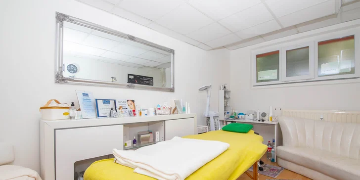 Letné ošetrenie pleti alebo procedúry pre zrelú či aknóznu pokožku