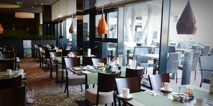 Degustačné menu s panoramatickým výhľadom v Outlook Bar & Lounge v Hoteli Lindner****