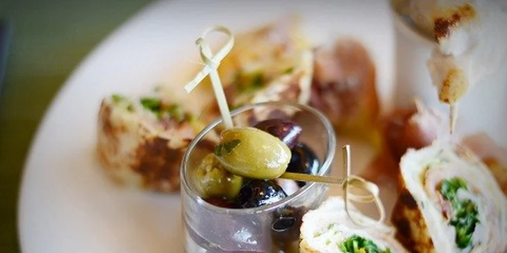 Degustačné menu s panoramatickým výhľadom v Outlook Bar & Lounge v Hoteli Lindner****