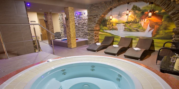 Vstup do Zbojníckeho SPA & WELLNESS s pivným kúpeľom alebo večerou pre 2 osoby