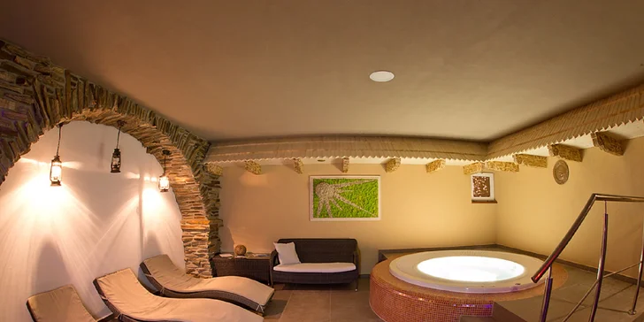 Vstup do Zbojníckeho SPA & WELLNESS s pivným kúpeľom alebo večerou pre 2 osoby
