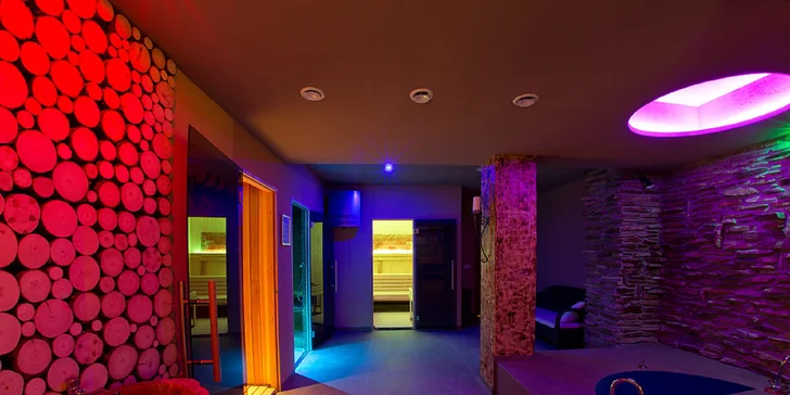 Vstup do Zbojníckeho SPA & WELLNESS s pivným kúpeľom alebo večerou pre 2 osoby
