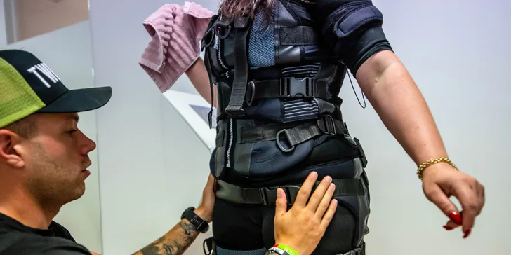 Vyskúšajte prístrojové cvičenia Vacushape V4 INFRA, Vacubike či XBODY fitness