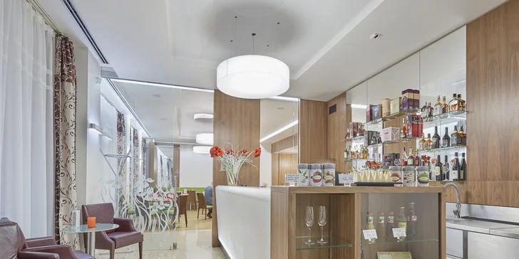 4* hotel iba 2 minúty od kolonády: raňajky alebo polpenzia, neobmedzený vstup do wellness a procedúry