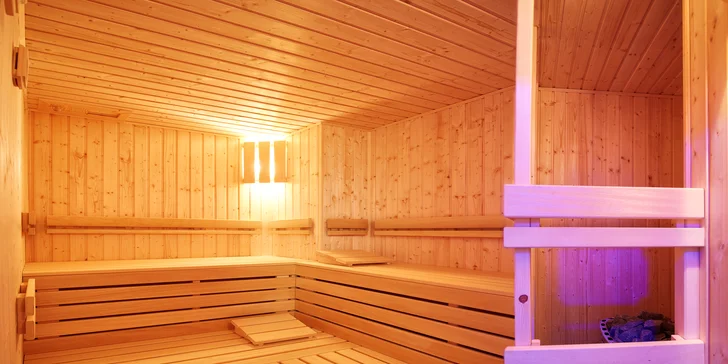 4* hotel iba 2 minúty od kolonády: raňajky alebo polpenzia, neobmedzený vstup do wellness a procedúry