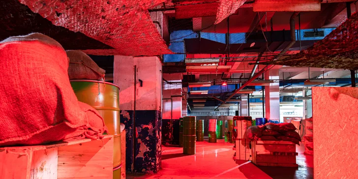 Super zábava pri laser tagu v HERO FACTORY