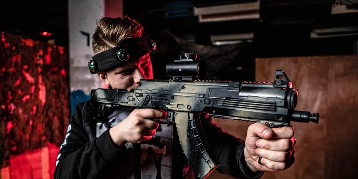 Super zábava pri laser tagu v HERO FACTORY