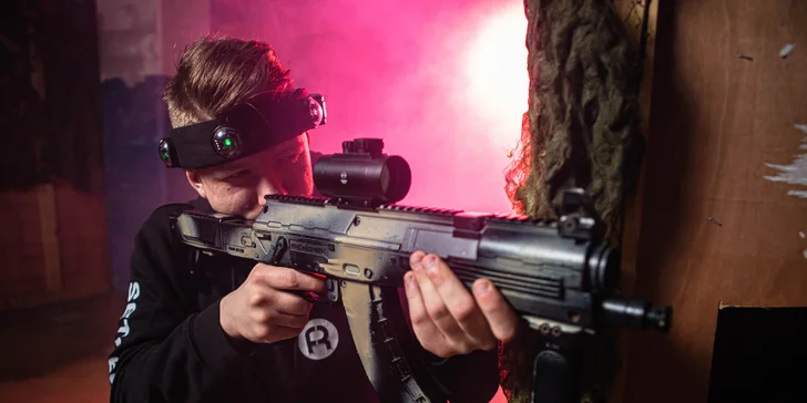 Super zábava pri laser tagu v HERO FACTORY