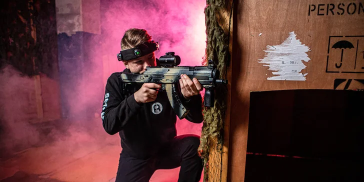 Super zábava pri laser tagu v HERO FACTORY