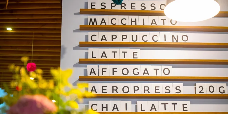 Waffla so smotanovým gelatom + espresso alebo cappuccino