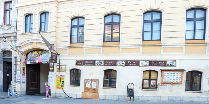 Úprava obočia, lash lifting či mini kurz líčenia s vizážistkou