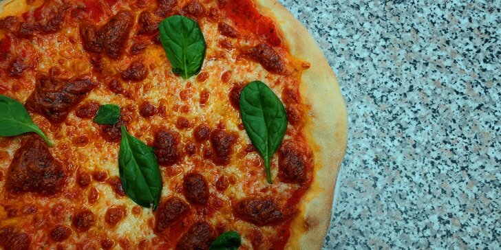 Donáška pizze podľa vlastného výberu z piatich druhov