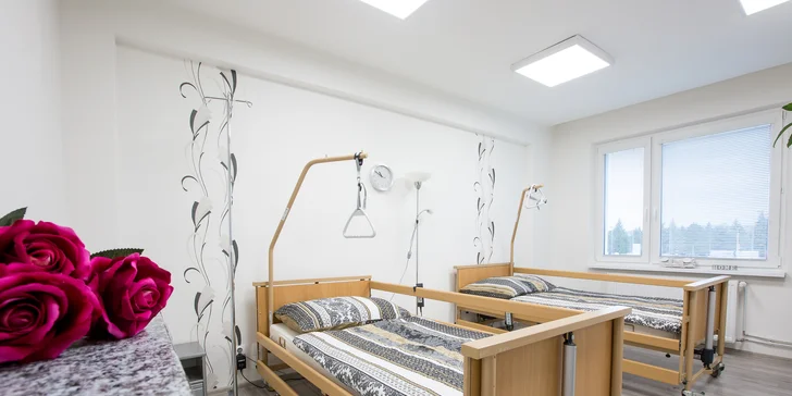 Neinvazívny lifting tváre pomocou pulznej hlavice HIFU v Scarlett Clinic