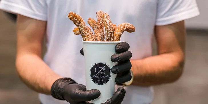Lahodné bubble waffle alebo churros v STREET DREAMZ!