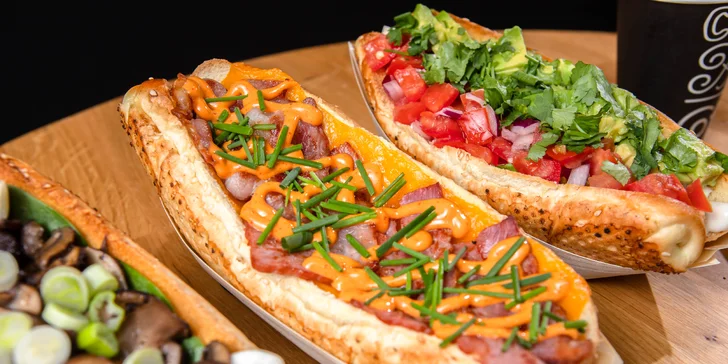 Hot dog či Poutine aj s bezodným nápojom od Chuck & Frida Bory Mall