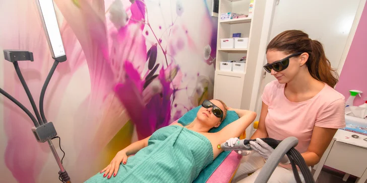Doprajte si trvalo hladkú pokožku vďaka laserovej epilácii