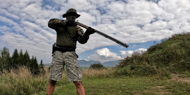 Jedinečná streľba z historických zbraní v modernom štýle