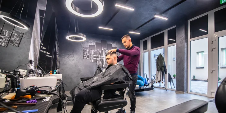 Profesionálny strih detí, pánov a úprava brady v Balkan Barbershop
