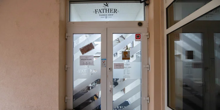 Profesionálny pánsky strih a úprava brady vo FATHER BARBER SHOP