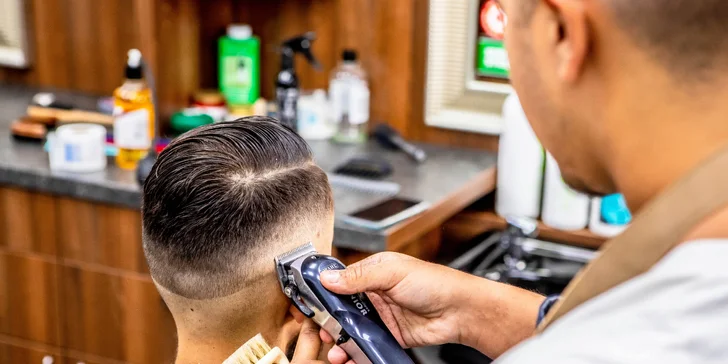 Profesionálny pánsky strih a úprava brady vo FATHER BARBER SHOP