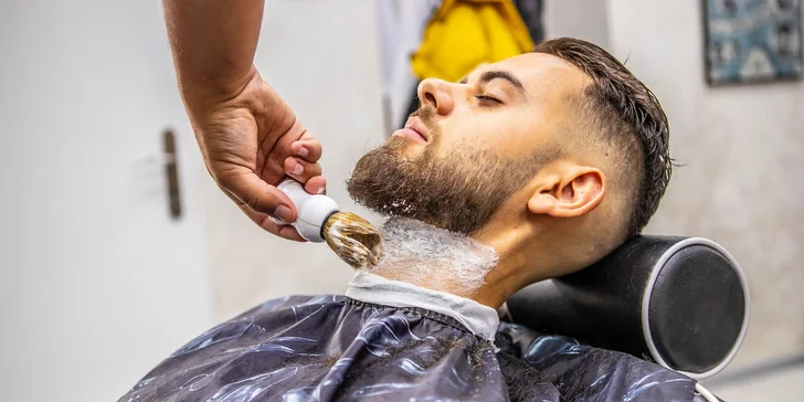 Profesionálny pánsky strih a úprava brady vo FATHER BARBER SHOP