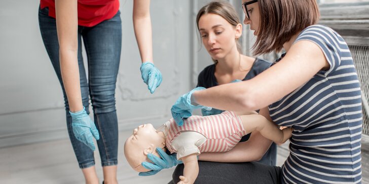 Kurz prvej pomoci u novorodencov a detí alebo kurz predpôrodnej prípravy