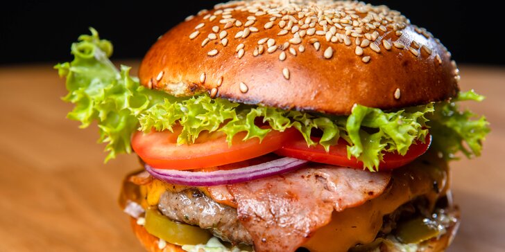 Regal Burger aj teraz! Osobný odber možný vo všetkých otvorených prevádzkach v Bratislave!