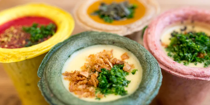Polievka v chlebovom poháriku + vegetatarák v košickom Soupculture