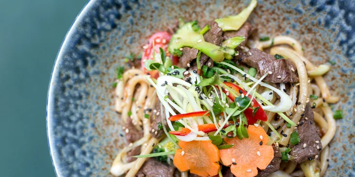 Udon rezance s hovädzím mäsom a teriyaki omáčkou – rozvoz v rámci Košíc