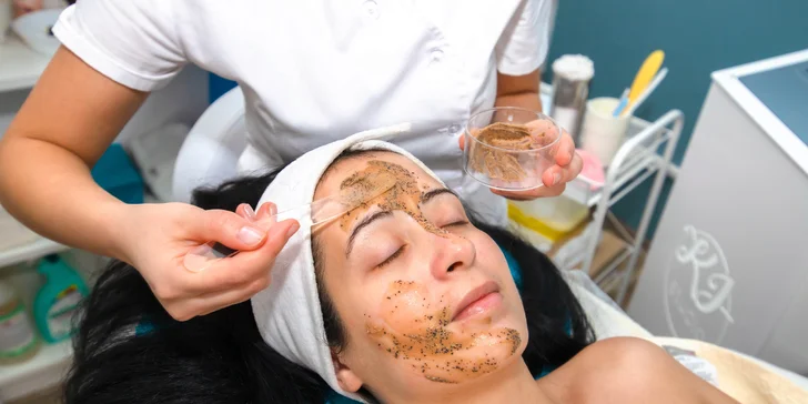 Ošetrenia pre nádhernú pleť: kavitačný peeling, sonoforéza, LED terapia, masáž či ultrazvuk