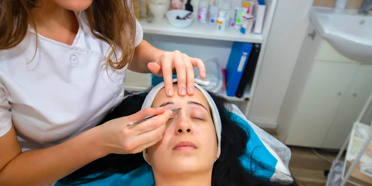 Ošetrenia pre nádhernú pleť: kavitačný peeling, sonoforéza, chemický peeling, LED terapia, masáž či ultrazvuk