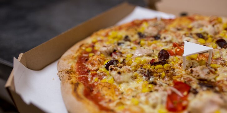 Zdravá pizza podľa vlastného výberu s čapovaným pivkom (mäsová i vegetariánska)