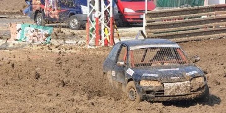 99,50 eur za autokrosovú naháňačku s vašou partiou! Scény ako vystrihnuté z akčného filmu, no na mieste vodiča vy ako hlavná hviezda. Teraz so zľavou 50%!