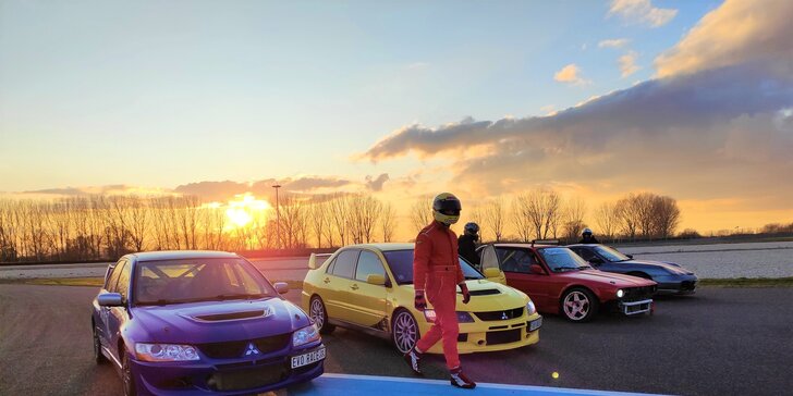 Super jazda v nadupaných autách na pretekárskom okruhu SLOVAKIA RING s videozáznamom