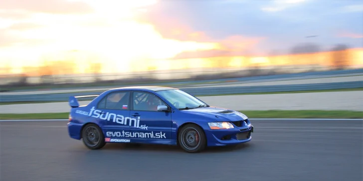 Super jazda v nadupaných autách na pretekárskom okruhu SLOVAKIA RING s videozáznamom