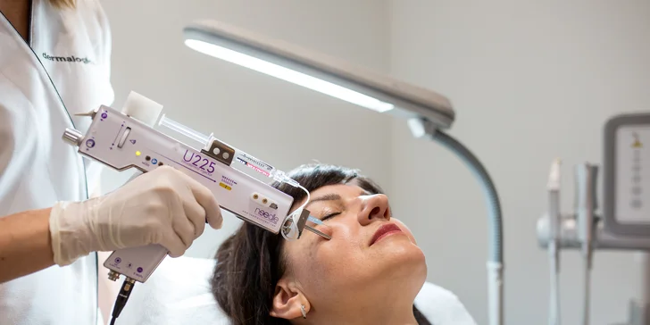 Plazma lifting alebo mezolift – novinky v boji proti starnutiu