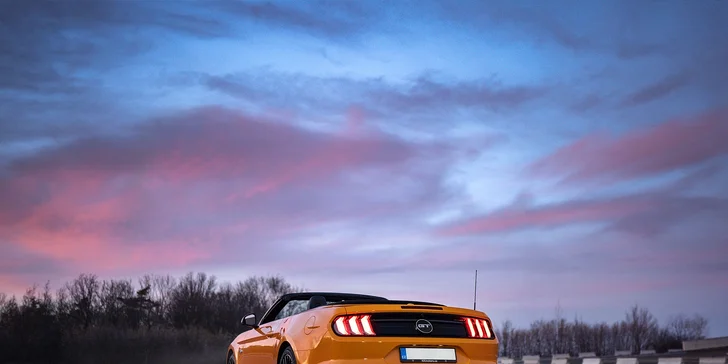 Zážitková jazda na novom PORSCHE 718 CABRIO alebo FORD MUSTANG GT 5.0 CABRIO